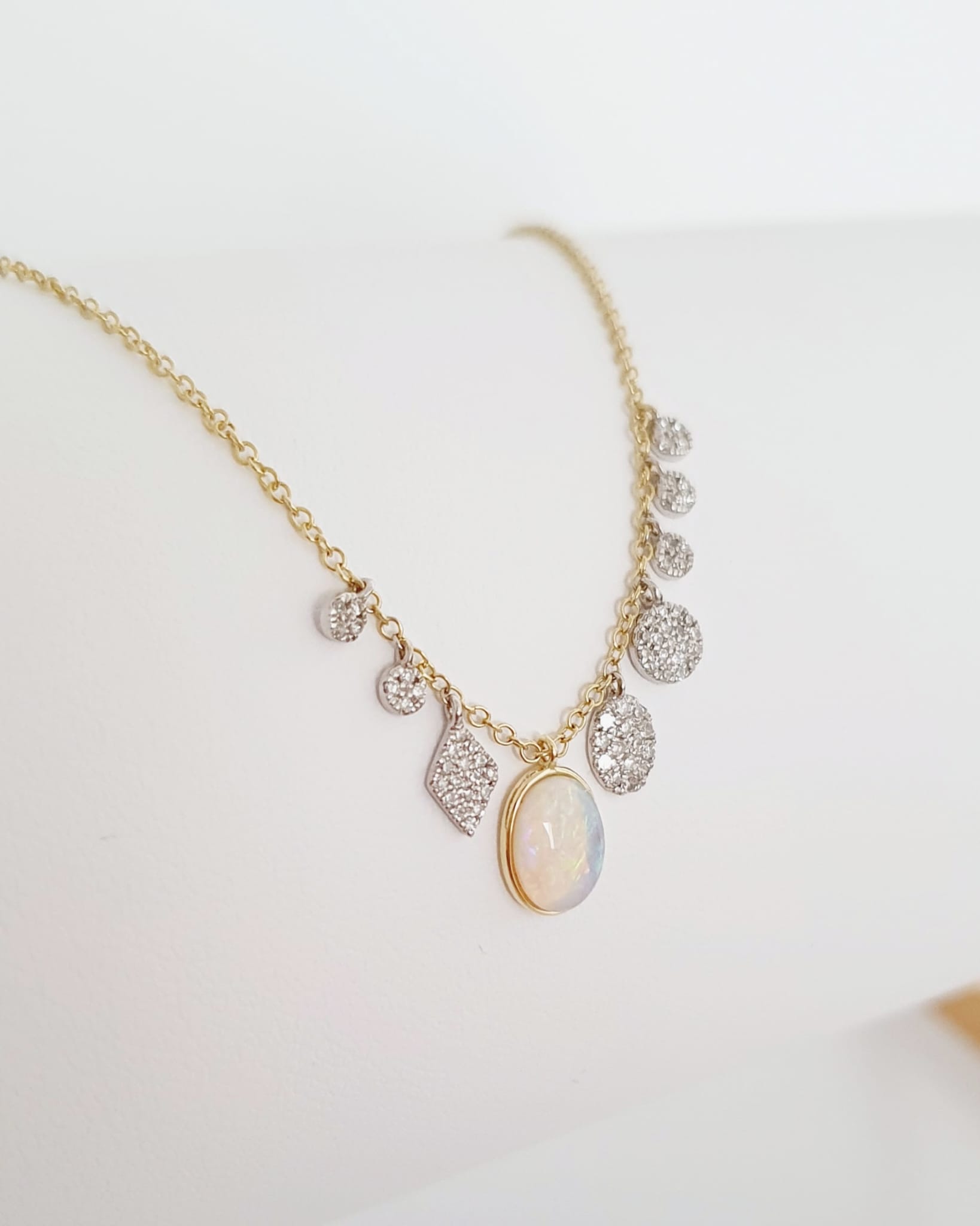 Náhrdelník Opal s prírodnými diamantami 0,17ct žlté zlato 14kt