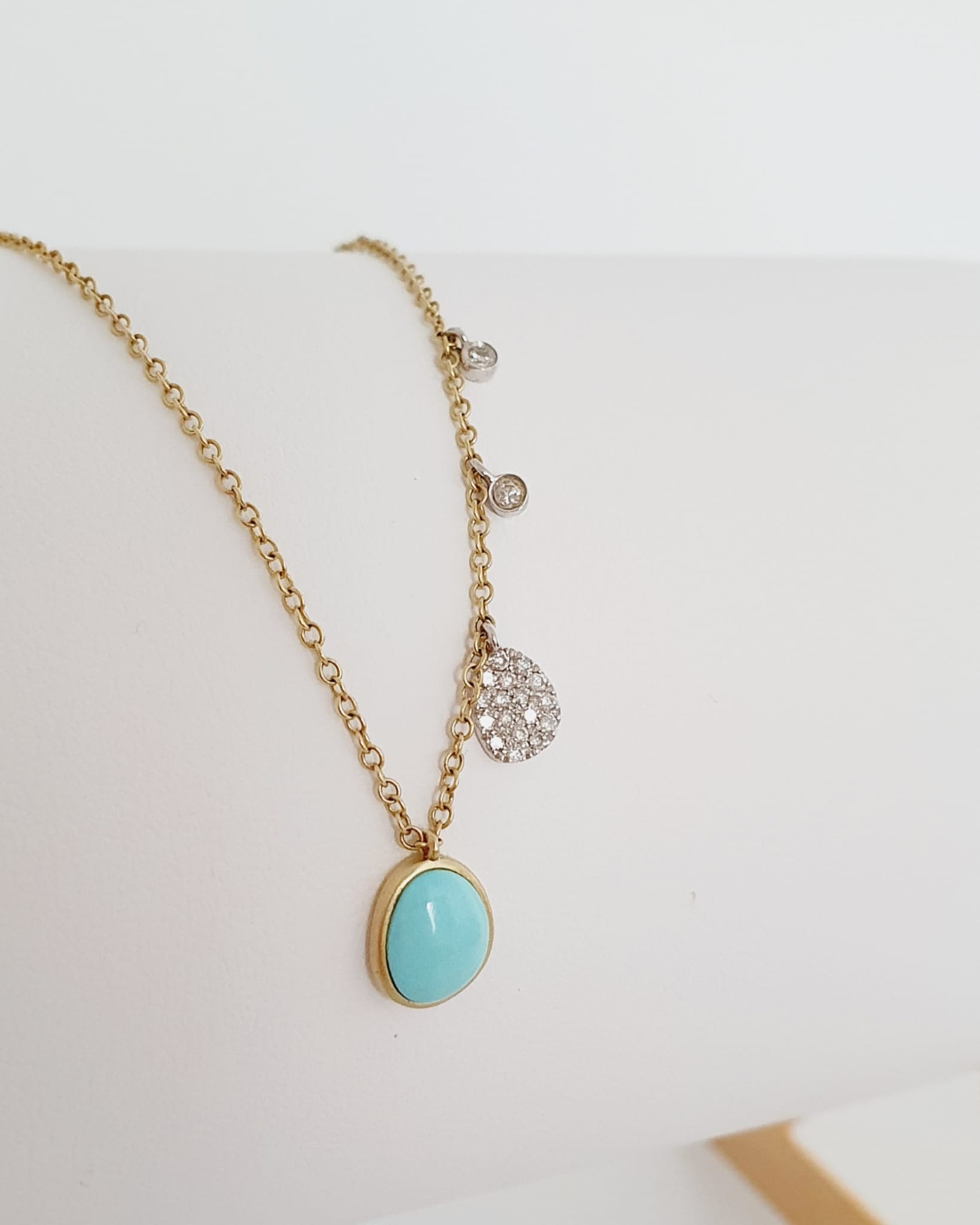 Náhrdelník s prírodným tyrkysom 0,41ct a prírodnými diamantami 0,08 ct žlté zlato 14kt