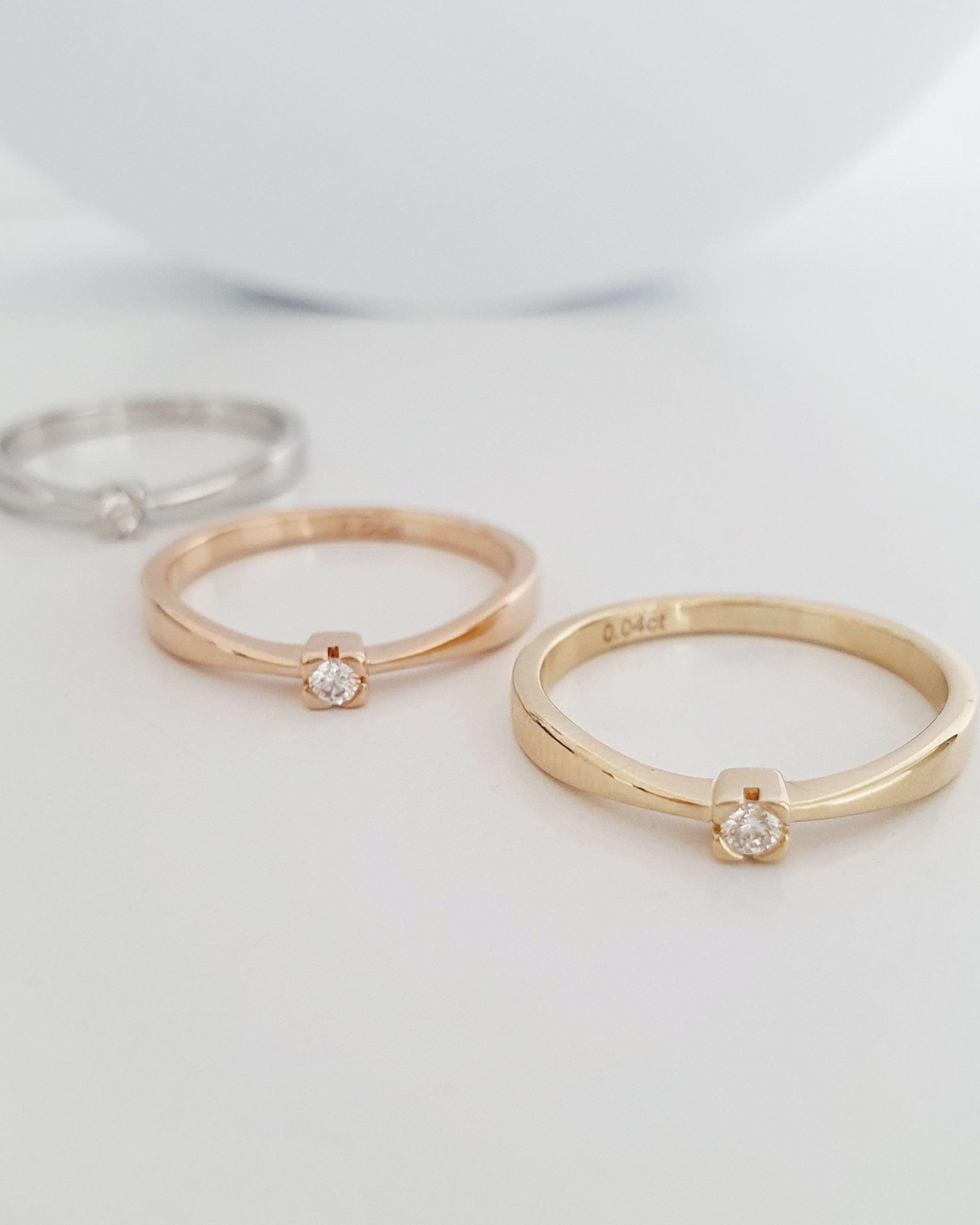 Prsteň Lea B134P 14kt biele/žlté/ružové zlato prírodný diamant 0,04 ct