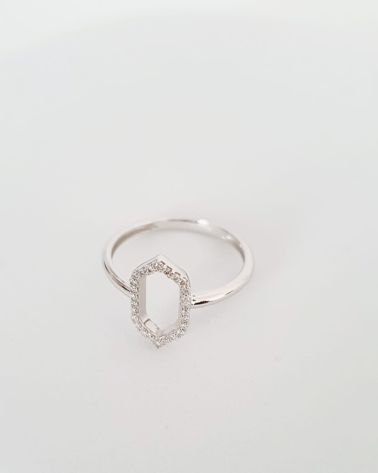 Prsteň Hexagon 18kt biele zlato diamanty 0,16ct