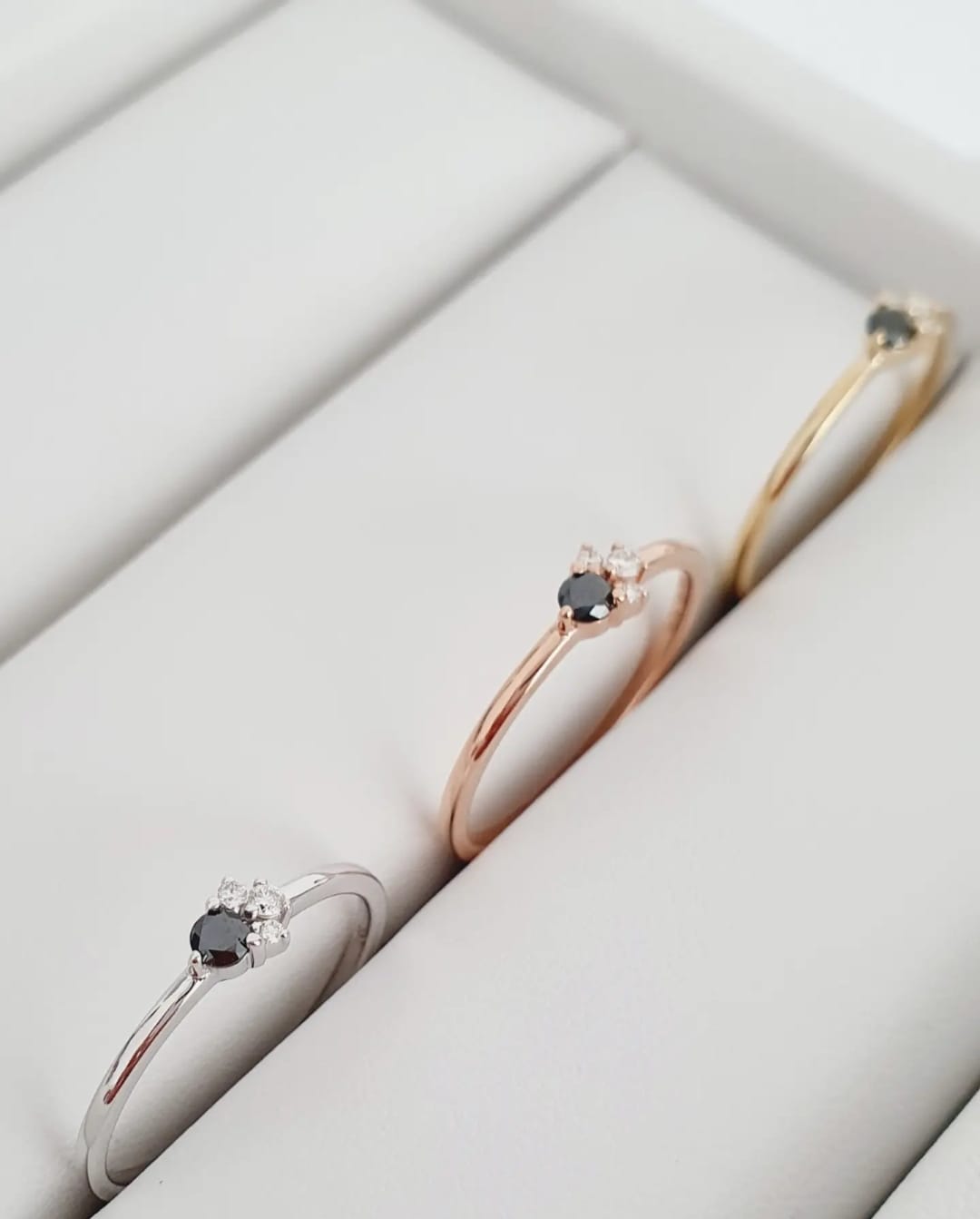 Prsteň Mini Diamonds 14kt zlato prírodné diamanty 0,13 ct