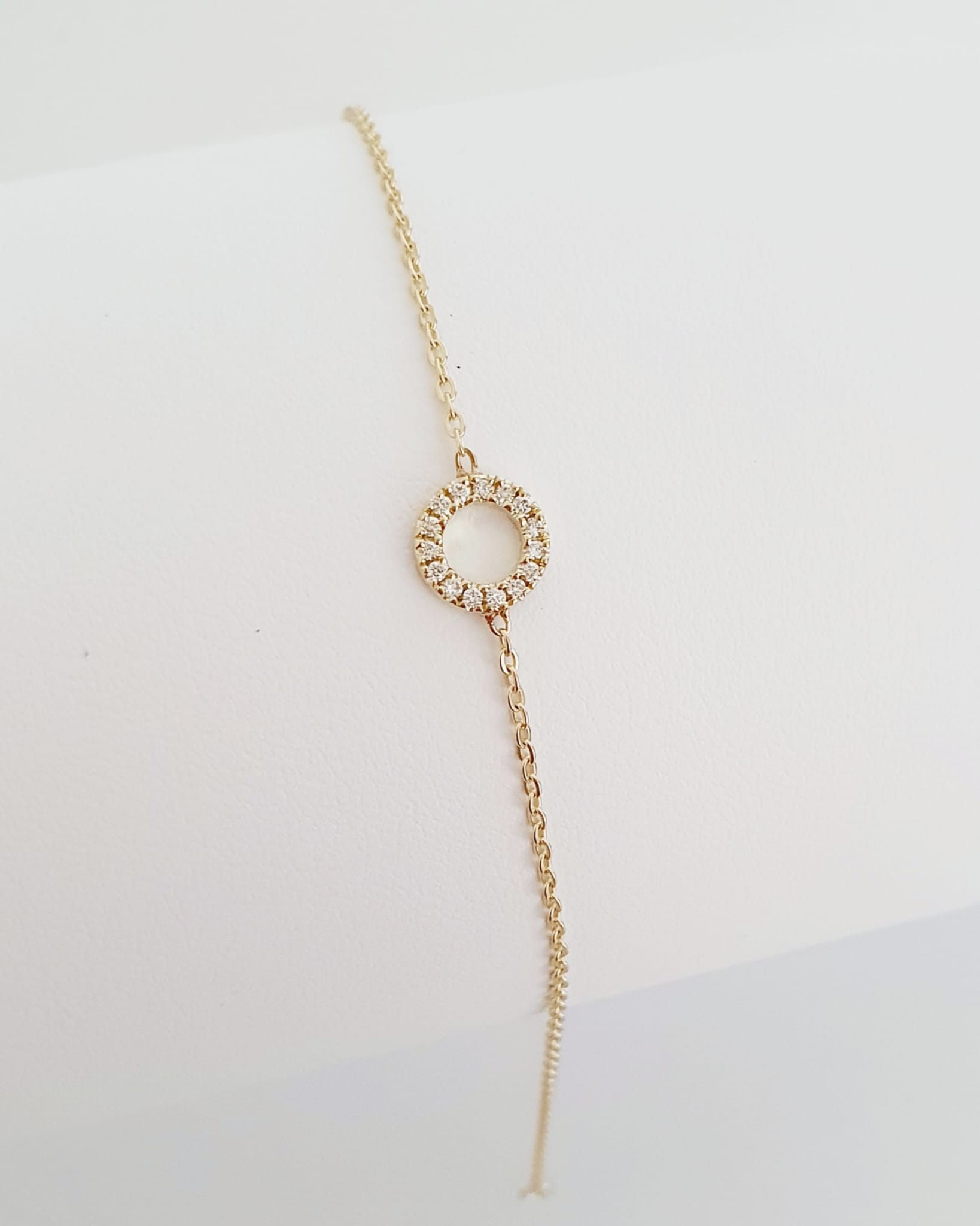 Náramok Kruh s diamantami 0,07ct